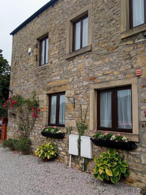 Charming, Wonderfully Cosy One Bedroom Apartment Giggleswick ภายนอก รูปภาพ