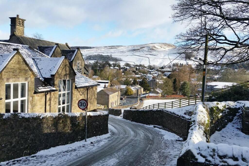 Charming, Wonderfully Cosy One Bedroom Apartment Giggleswick ภายนอก รูปภาพ