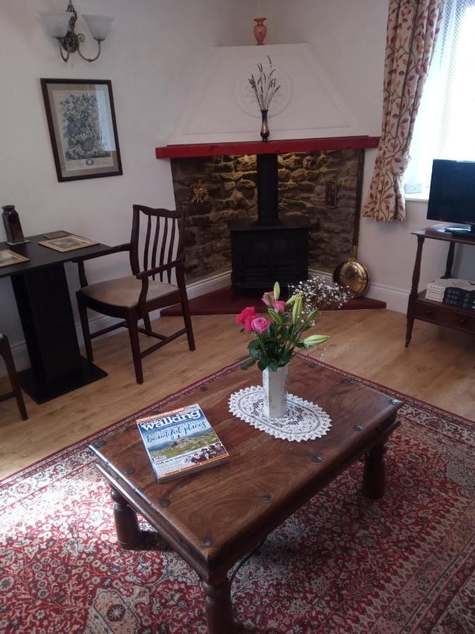 Charming, Wonderfully Cosy One Bedroom Apartment Giggleswick ภายนอก รูปภาพ